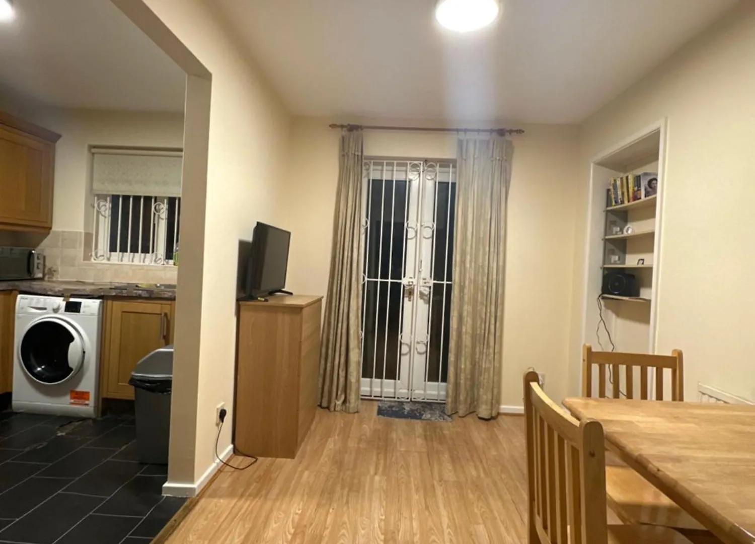Homestay Nice Double Room In Heart Of London